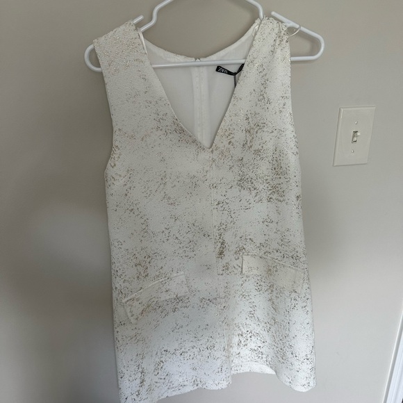 🆕🎉ZARA 🆕🎉 pretty white and gold sleeveless top - Picture 6 of 9